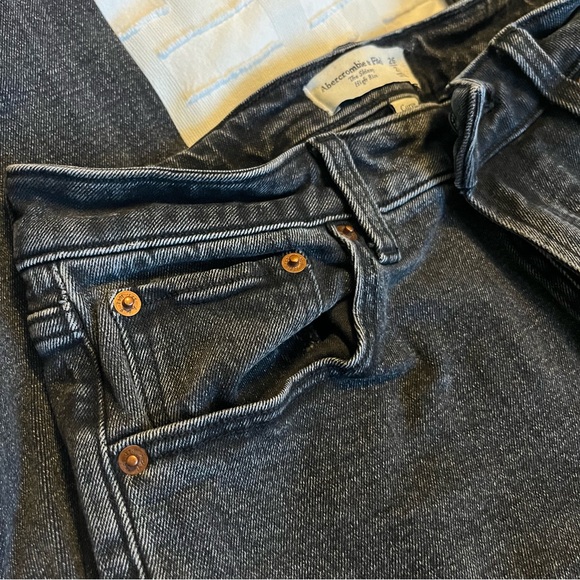 Abercrombie & Fitch Woman’s Dark Jeans Curve Love High Rise Skinny - 26 short - Picture 8 of 8